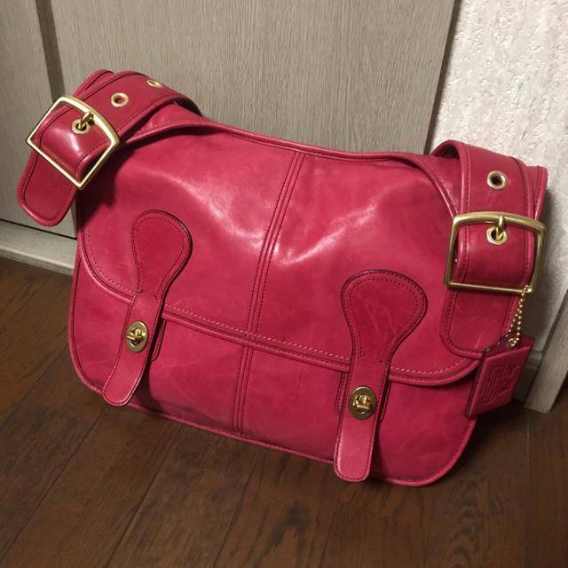 良品☆ピンク系　斜め掛け　ショルダー  バック　COACH