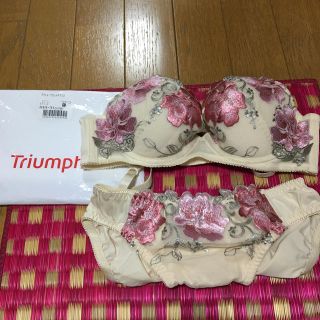 トリンプ(Triumph)のトリンプ ブラ、ショーツセット 最終値下げ(ブラ&ショーツセット)