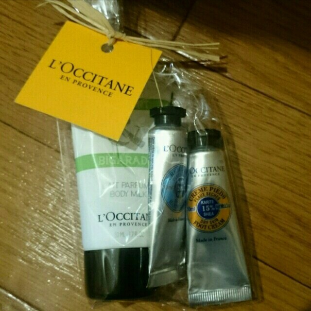 L'OCCITANE(ロクシタン)のピーコ様専用ロクシタンスカルプエッセンス コスメ/美容のヘアケア/スタイリング(スカルプケア)の商品写真