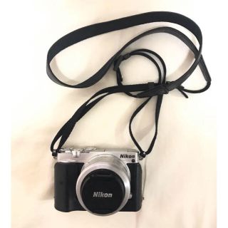 ニコン(Nikon)のNikon1j5 ダブルレンズキット(ミラーレス一眼)