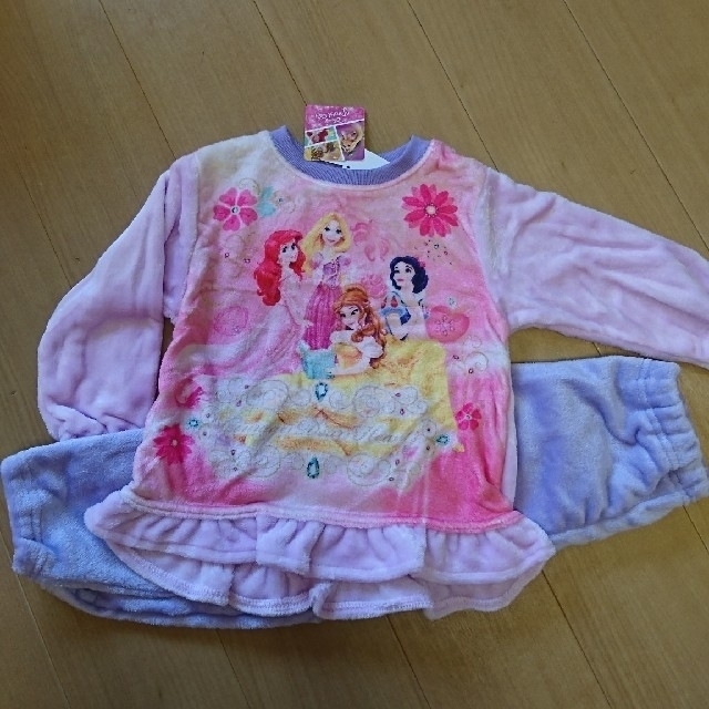 Disney(ディズニー)のDisney プリンセス パジャマ キッズ/ベビー/マタニティのキッズ服女の子用(90cm~)(パジャマ)の商品写真