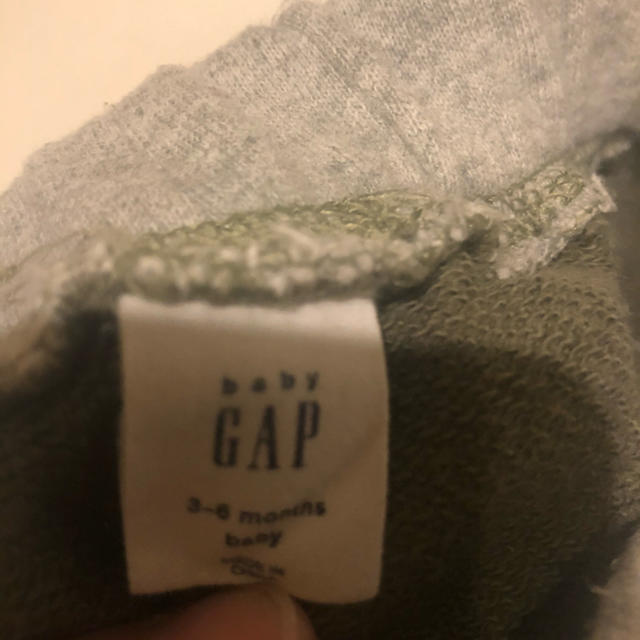 babyGAP(ベビーギャップ)のbabygap  迷彩パンツ☆ キッズ/ベビー/マタニティのベビー服(~85cm)(パンツ)の商品写真