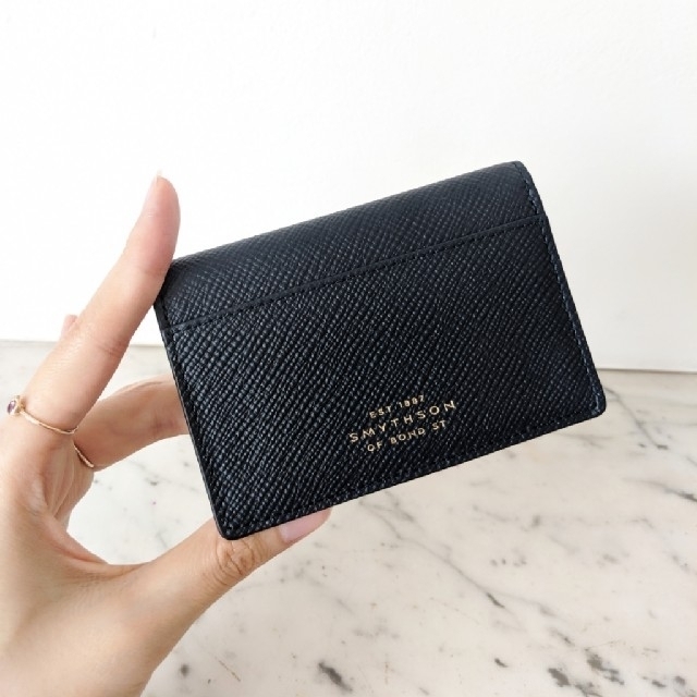 Smythson(スマイソン)の専用ページ【新品・定番人気】Smythson パナマ 名刺入れ/カードケース メンズのファッション小物(名刺入れ/定期入れ)の商品写真