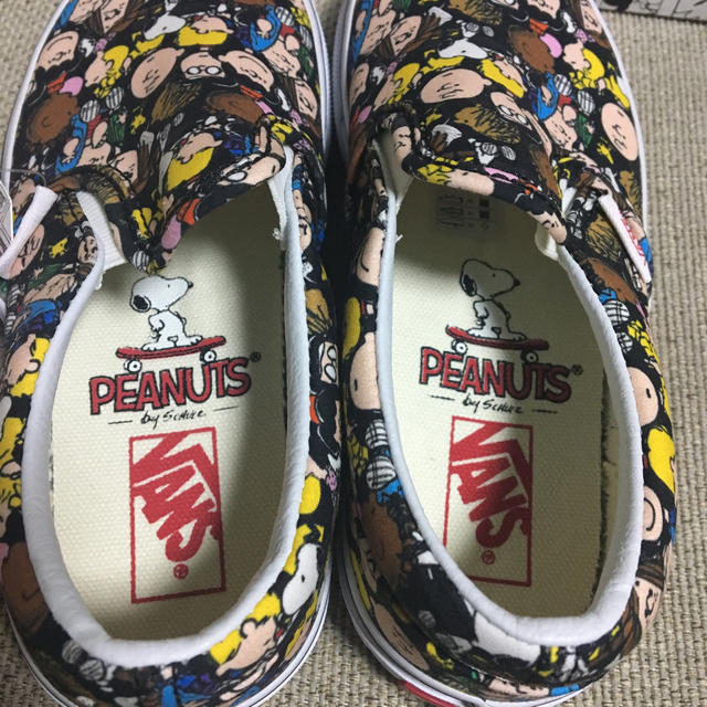 VANS(ヴァンズ)のキッズスニーカー  スリッポン vans スヌーピーコラボ  18cm キッズ/ベビー/マタニティのキッズ靴/シューズ(15cm~)(スニーカー)の商品写真