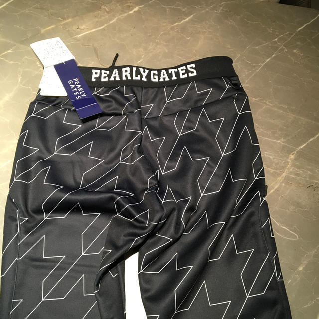 PEARLY GATES(パーリーゲイツ)のPEARLY GATES 新品未使用　裏起毛スエット風パンツ　　　　サイズ0 レディースのパンツ(カジュアルパンツ)の商品写真