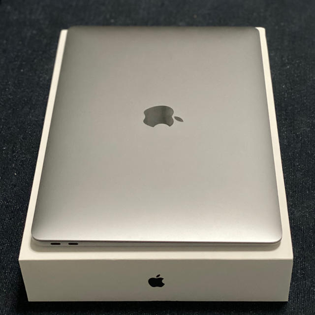 Apple - Macbook Air 2019 Office導入済み
