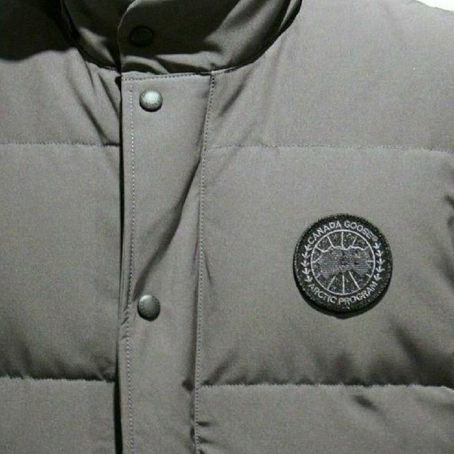 CANADA GOOSE(カナダグース)のカナダグース ダウンベスト  ダウン フリースタイル メンズのジャケット/アウター(ダウンベスト)の商品写真