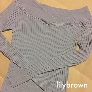 リリーブラウン(Lily Brown)のオフショルトップス(ニット/セーター)