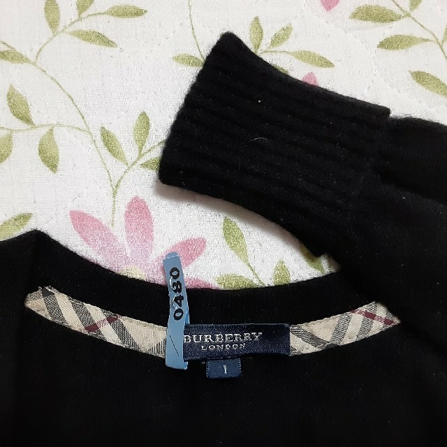 BURBERRY(バーバリー)のBURBERRY　ｶｼﾐｱVﾈｯｸｶｰﾃﾞｨｶﾞﾝ S黒 レディースのトップス(カーディガン)の商品写真