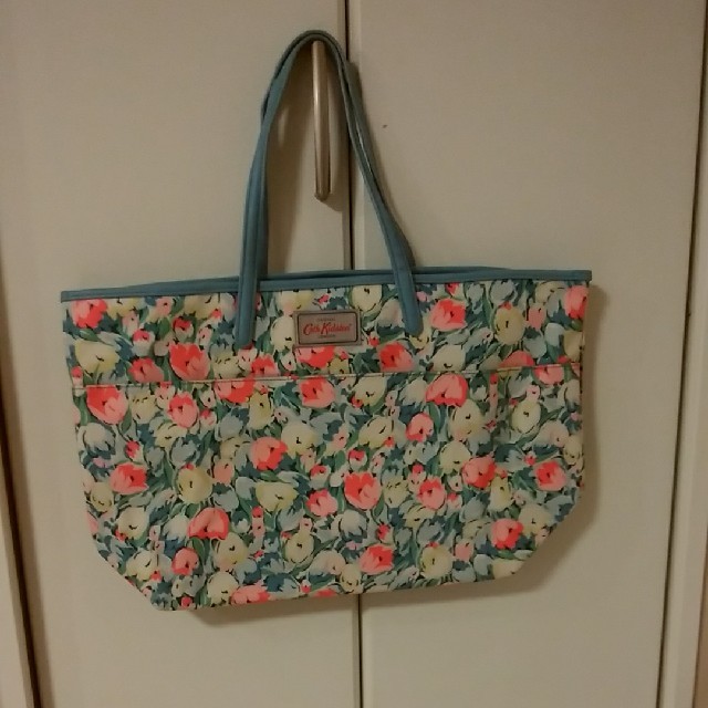 Cath Kidston(キャスキッドソン)のキャスキッドソンチューリップ柄バック❤大セール❤ レディースのバッグ(トートバッグ)の商品写真