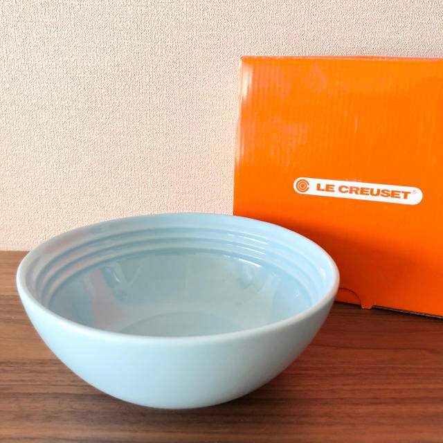 LE CREUSET(ルクルーゼ)の新品未使用♡ルクルーゼ♡シリアルボール♡ブルー インテリア/住まい/日用品のキッチン/食器(食器)の商品写真