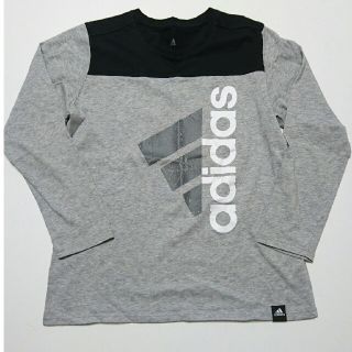 アディダス(adidas)のadidas 長袖Tシャツ(Tシャツ/カットソー)