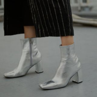 アメリヴィンテージ(Ameri VINTAGE)のSQUARE HELPFUL BOOTS ameri アメリ　シルバーLサイズ(ブーツ)