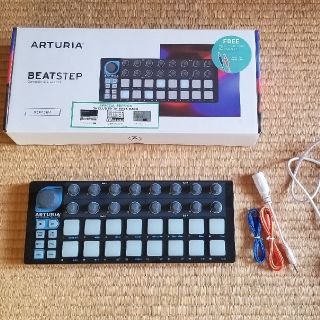 Arturia BEATSTEP 限定色 MIDIコントローラー シーケンサー(MIDIコントローラー)