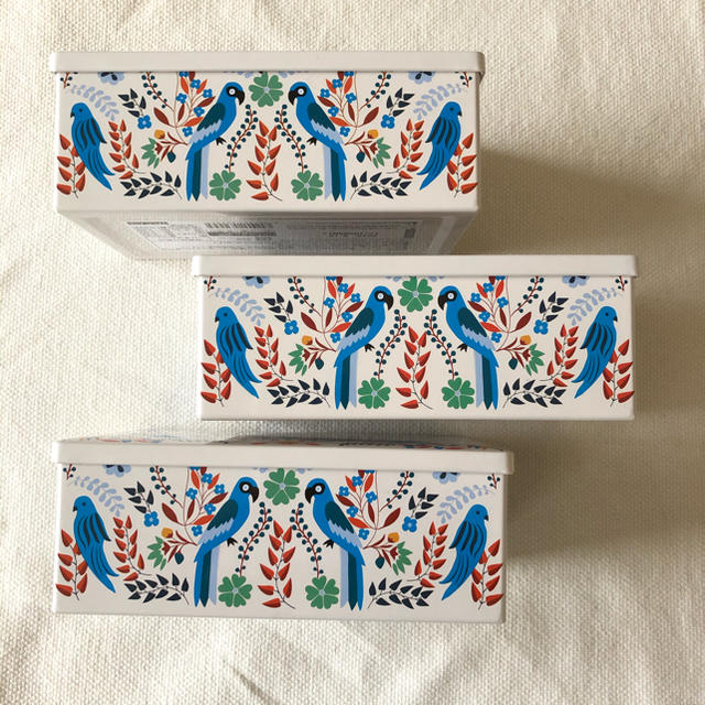 ANNA SUI(アナスイ)のアナスイ  ヨックモック　缶　３つセット　お菓子無し インテリア/住まい/日用品のインテリア小物(小物入れ)の商品写真