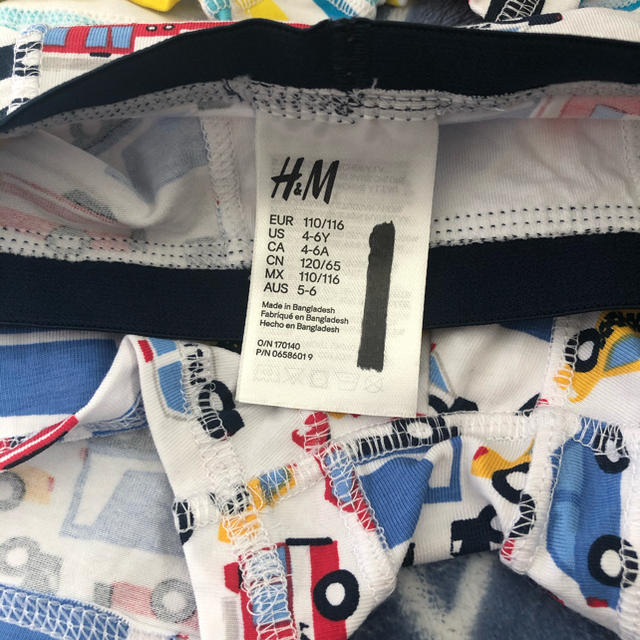 H&M(エイチアンドエム)のH&M 子供用　パンツ　男の子　ボクサーパンツ　110センチ キッズ/ベビー/マタニティのキッズ服男の子用(90cm~)(下着)の商品写真