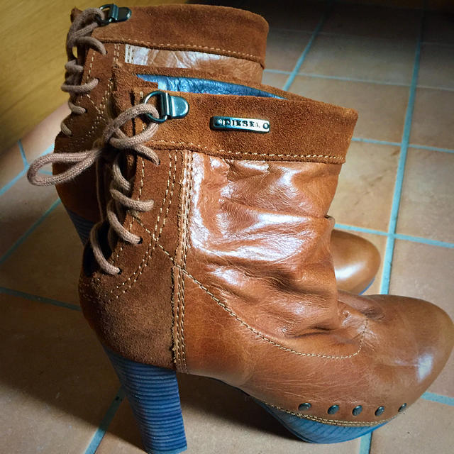 DIESEL(ディーゼル)のディーゼルショートブーツ レディースの靴/シューズ(ブーツ)の商品写真