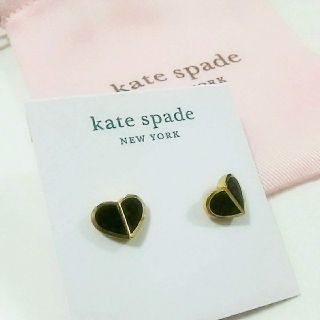 ケイトスペードニューヨーク(kate spade new york)の【新品】Kate Spade  ケイトスペード ピアス　ヘリテージブラック(ピアス)