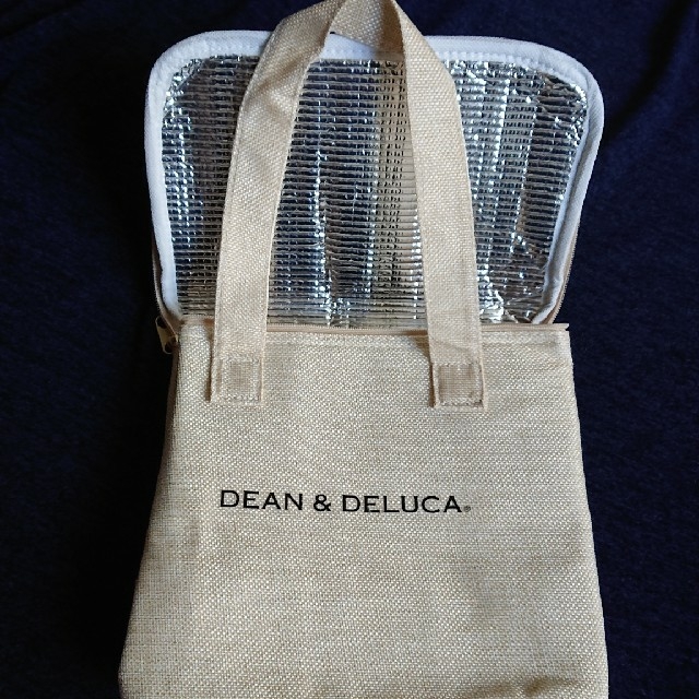 DEAN & DELUCA(ディーンアンドデルーカ)のDEAN&DELUCAクーラーバッグ インテリア/住まい/日用品のキッチン/食器(弁当用品)の商品写真