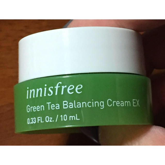 Innisfree(イニスフリー)の《新品》イニスフリー グリーンティー サンプルセット コスメ/美容のキット/セット(サンプル/トライアルキット)の商品写真