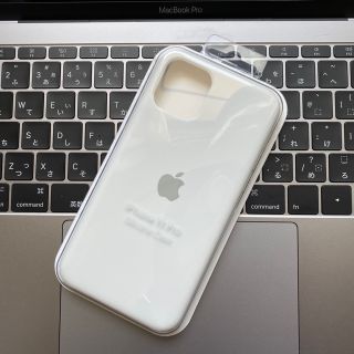 アップル(Apple)のミリオンさん専用　iPhone 11 純正 シリコンケース　パイングリーン(iPhoneケース)