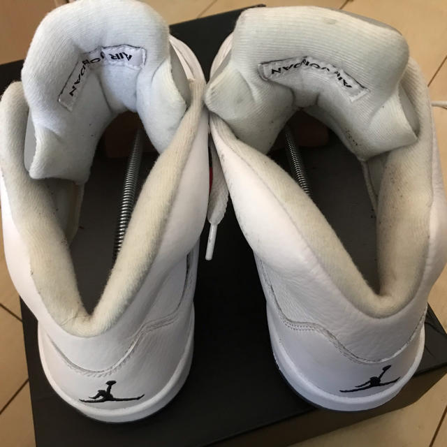 NIKE(ナイキ)の「龍一様専用」AIR JORDAN 5 METALIC SILVER US10 メンズの靴/シューズ(スニーカー)の商品写真