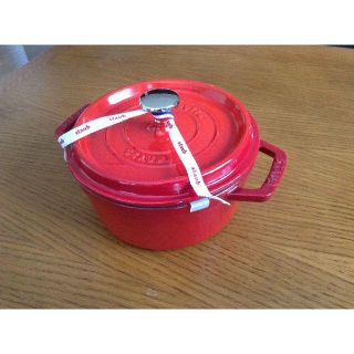 ストウブ(STAUB)のココット ラウンド 18cm チェリーレッド(鍋/フライパン)