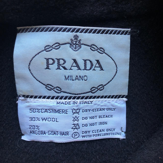 PRADA(プラダ)のPRADA ハ-フコ-ト レディースのジャケット/アウター(ニットコート)の商品写真