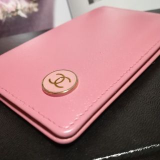 シャネル(CHANEL)のシャネルココボタン♥ピンクカードケース名刺入れ(名刺入れ/定期入れ)