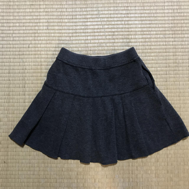 UNIQLO(ユニクロ)のUNIQLO ユニクロ プリーツスカート 120 キッズ/ベビー/マタニティのキッズ服女の子用(90cm~)(スカート)の商品写真