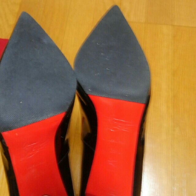 Christian Louboutin(クリスチャンルブタン)のChristian　Louboutin　パンプス レディースの靴/シューズ(ハイヒール/パンプス)の商品写真