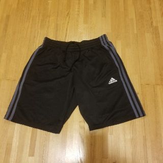 アディダス(adidas)のアディダス　ハーフパンツ　　L(ショートパンツ)