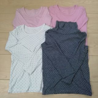 ユニクロ(UNIQLO)のUNIQLO　ヒートテック肌着4枚(下着)