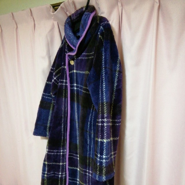 グルーニー　着る毛布　ショート丈125センチ レディースのルームウェア/パジャマ(ルームウェア)の商品写真