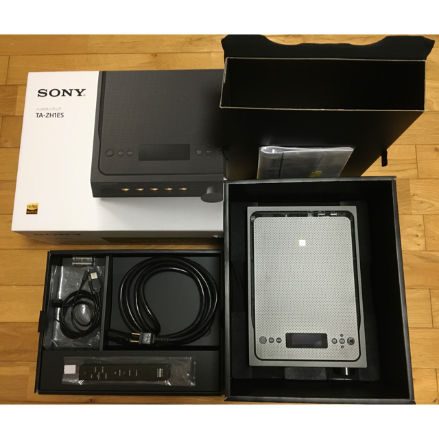 SONY(ソニー)のSONY ヘッドホンアンプ・DAC TA-ZH1ES スマホ/家電/カメラのオーディオ機器(アンプ)の商品写真