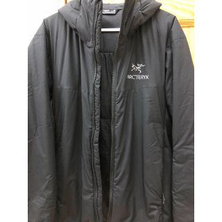 アークテリクス(ARC'TERYX)のアークテリクス アトム LT フーディ サイズS ブラック(マウンテンパーカー)