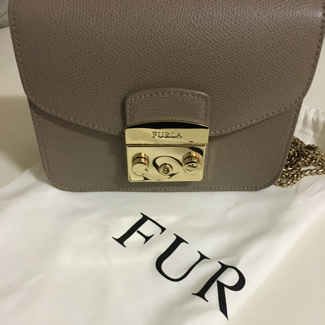 FURLA メトロポリス　グレー