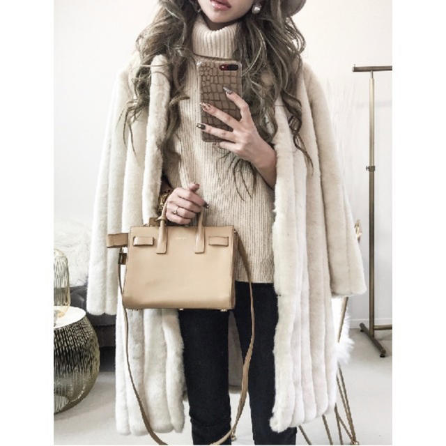 ☆新品 glamlips ファーコート ベージュ☆ ☆新品 glamlips ファーコート ベージュ☆