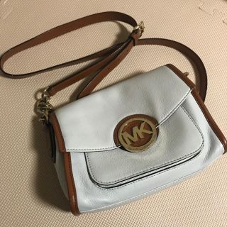 マイケルコース(Michael Kors)の美品 マイケルコース  ショルダーバッグ  ホワイト(ショルダーバッグ)