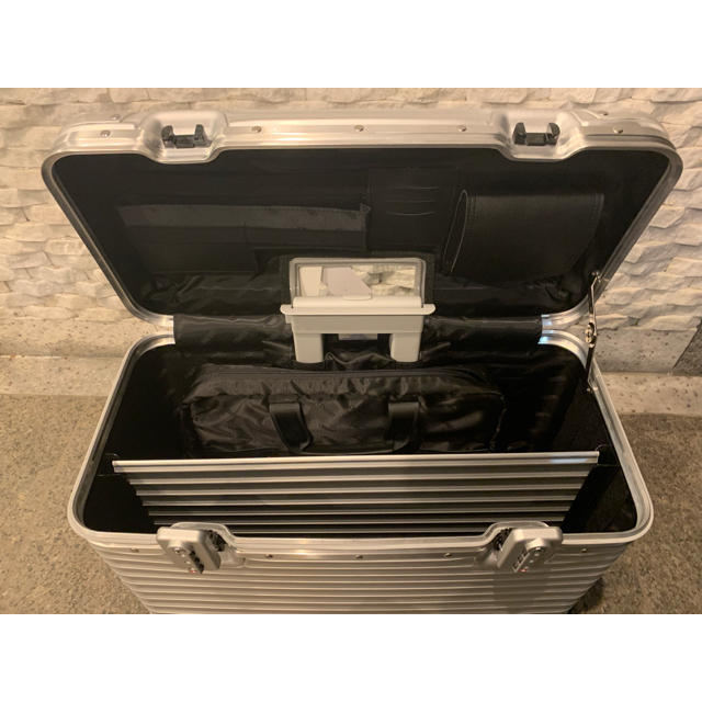 廃盤希少モデルリモワ パイロット37L rimowa