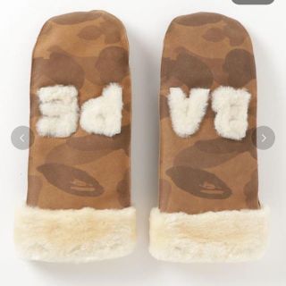 A BATHING APE - ape bape x ugg mittens L 手袋の通販 by derex's ...