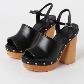 スライ(SLY)のSLY WOOD HEEL CHUNKY SANDAL(サンダル)