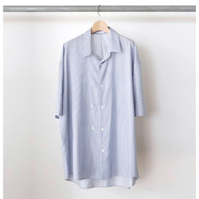 UNUSED(アンユーズド)のTHEE double-buttoned short sleeve shirts メンズのトップス(シャツ)の商品写真
