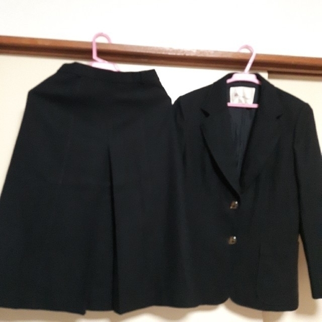 ❣️ [値下げ‼️] 上質な・ 黒・スカートスーツ レディースのフォーマル/ドレス(スーツ)の商品写真