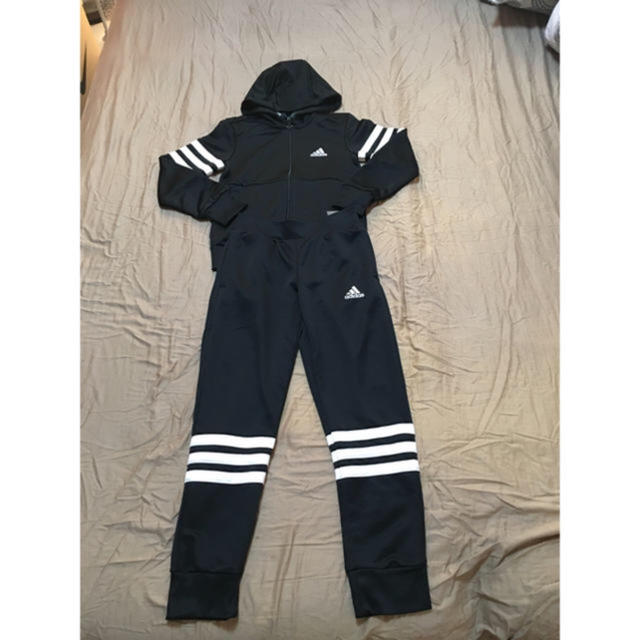 adidas(アディダス)の[新品] アディダス ジュニア セットアップ キッズ/ベビー/マタニティのキッズ服男の子用(90cm~)(ジャケット/上着)の商品写真