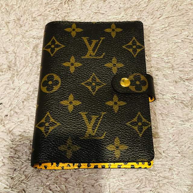 LOUIS VUITTON(ルイヴィトン)のLOUIS VUITTON スケジュール帳 インテリア/住まい/日用品の文房具(カレンダー/スケジュール)の商品写真