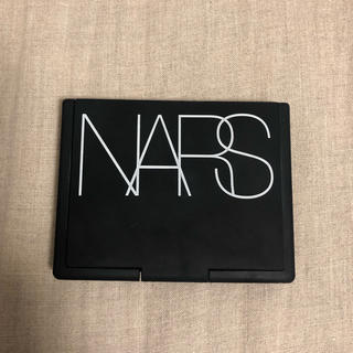 ナーズ(NARS)のNARS ライトリフティング セッティングパウダー(フェイスパウダー)