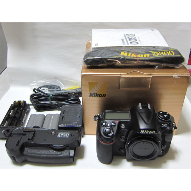 最終値下！☆ニコン　D300 MB-10付☆動作良好☆美品