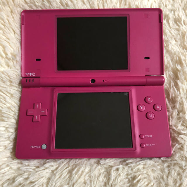 ニンテンドーDS(ニンテンドーDS)のDSi エンタメ/ホビーのゲームソフト/ゲーム機本体(携帯用ゲーム機本体)の商品写真