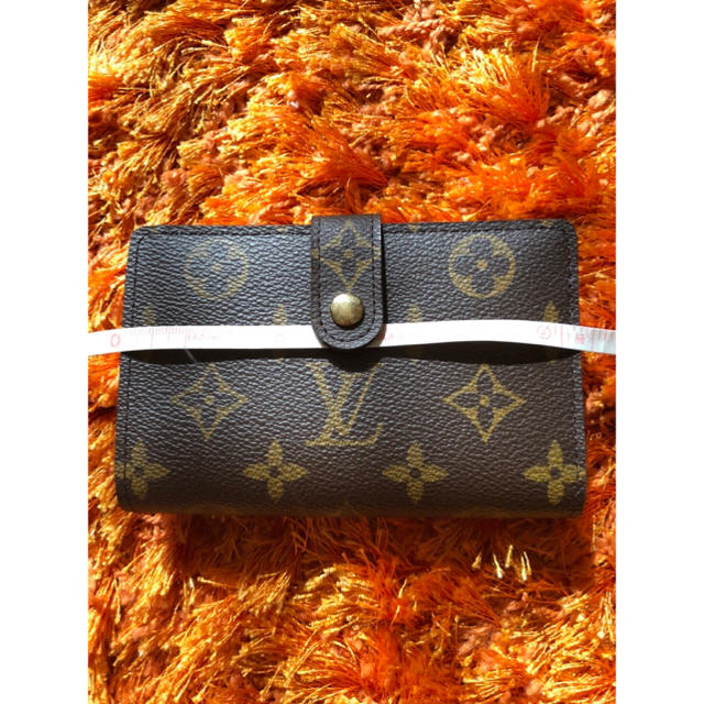 LOUIS VUITTON(ルイヴィトン)のLOUIS VUITTON 折りたたみ財布 レディースのファッション小物(財布)の商品写真